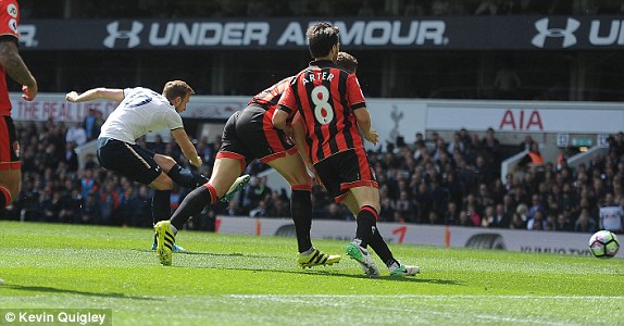 Sao H&agrave;n Quốc tiếp tục tỏa s&aacute;ng, Tottenham phả hơi n&oacute;ng v&agrave;o g&aacute;y Chelsea - Ảnh 13.
