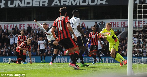 Sao H&agrave;n Quốc tiếp tục tỏa s&aacute;ng, Tottenham phả hơi n&oacute;ng v&agrave;o g&aacute;y Chelsea - Ảnh 14.