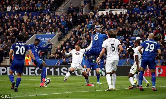 Leicester City chính thức trụ hạng sau chiến thắng 3 sao - Ảnh 5.