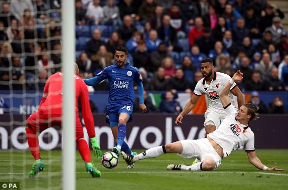 Leicester City chính thức trụ hạng sau chiến thắng 3 sao - Ảnh 9.
