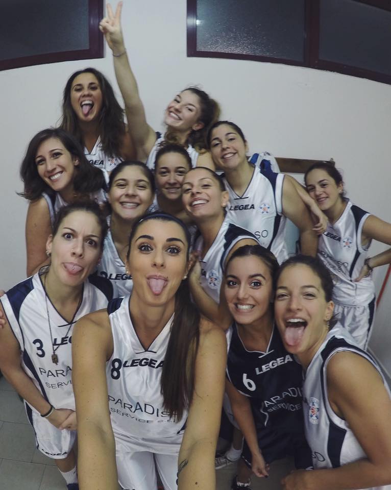 Vẻ đẹp khó cưỡng của nữ vận động viên bóng rổ quyến rũ nhất hành tinh - Ảnh 6. Vẻ đẹp khó cưỡng của nữ vận động viên bóng rổ quyến rũ nhất hành tinh - Ảnh 6.