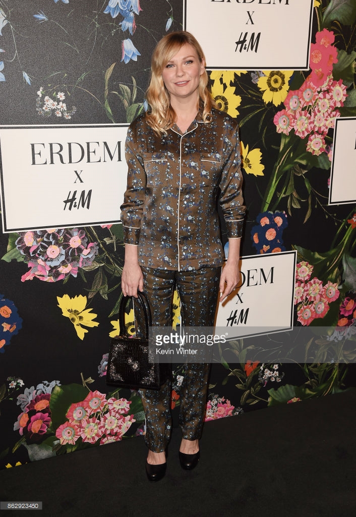 Chi Pu diện style lạ, trò chuyện vui vẻ với Tiffany trong sự kiện ra mắt BST H&M x ERDEM tại Mỹ - Ảnh 17. Chi Pu diện style lạ, trò chuyện vui vẻ với Tiffany trong sự kiện ra mắt BST H&M x ERDEM tại Mỹ - Ảnh 17.