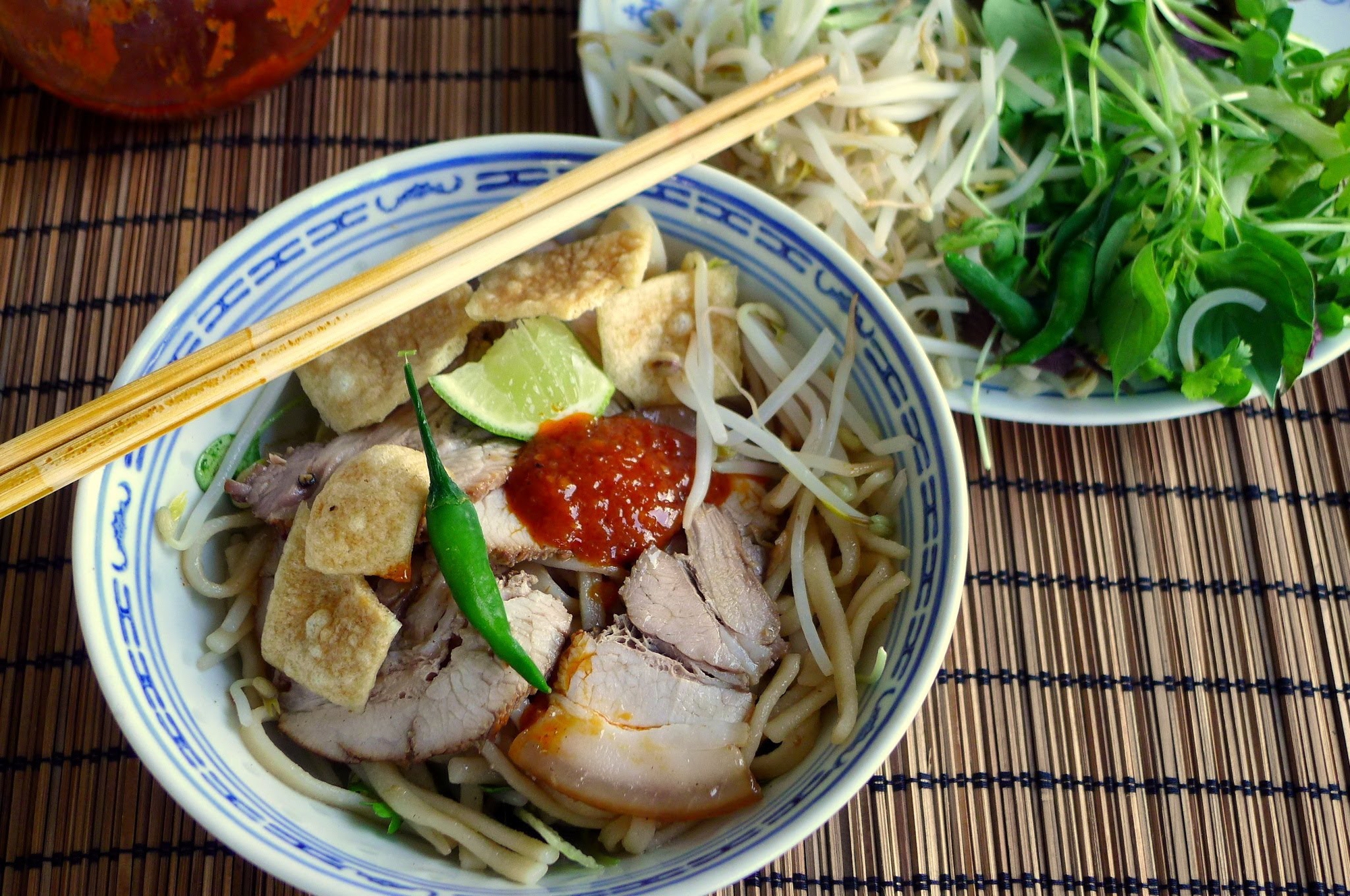 Top 15 món ăn Việt Nam được người Hàn Quốc yêu thích, trong đó có cả món ăn trong mâm cơm hàng ngày - Ảnh 1.
