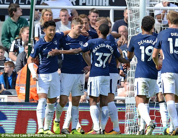Highlights Newcastle 0-2 Tottenham: Khởi đầu su&ocirc;n sẻ - Ảnh 9.