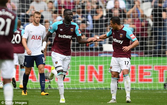 Harry Kane lập c&uacute; đ&uacute;p, Tottenham thắng West Ham ở derby London - Ảnh 5.