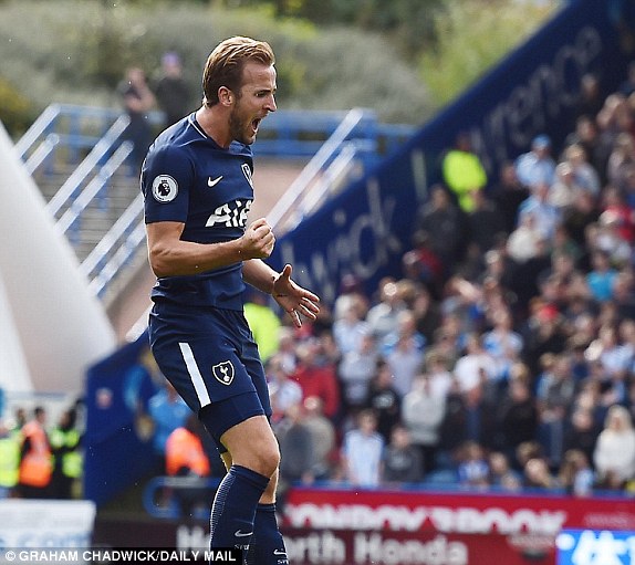 Harry Kane lập cú đúp, san bằng kỷ lục ghi bàn của Messi và Ronaldo - Ảnh 5.