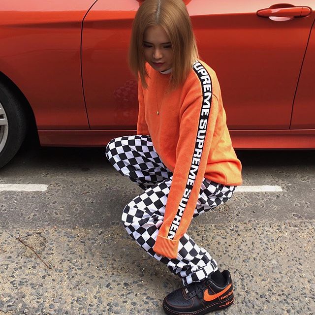 Feifei - cô nàng 20 tuổi được bố mẹ cho hơn 200 triệu đồng/tháng chỉ để mua đồ streetwear - Ảnh 8. Feifei - cô nàng 20 tuổi được bố mẹ cho hơn 200 triệu đồng/tháng chỉ để mua đồ streetwear - Ảnh 8.