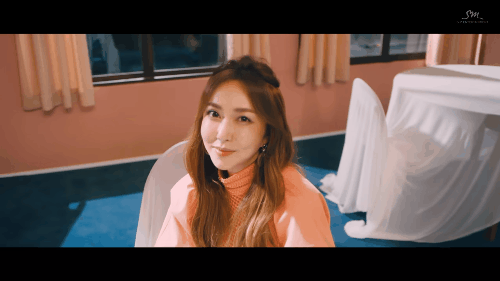 Girlgroup huyền thoại thế hệ đầu tiên của Kpop xông đất 2017 bằng MV siêu ngọt ngào - Ảnh 1.