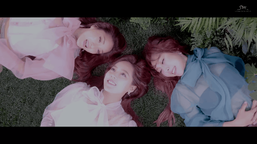 Girlgroup huyền thoại thế hệ đầu ti&ecirc;n của Kpop x&ocirc;ng đất 2017 bằng MV si&ecirc;u ngọt ng&agrave;o - Ảnh 3.