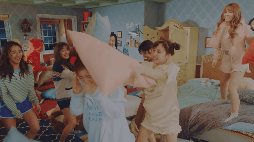TWICE xinh đẹp kh&ocirc;ng t&igrave; vết trong MV mới: Girlgroup quốc d&acirc;n l&agrave; đ&acirc;y chứ đ&acirc;u! - Ảnh 5.