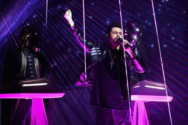 The Weeknd thân mật với người yêu cũ của G-Dragon trong MV mới - Ảnh 6.