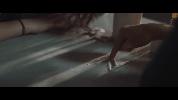 Xem MV mới của Zedd để thấy thời gian đã chơi đùa với tình yêu và cuộc sống ra sao - Ảnh 3.