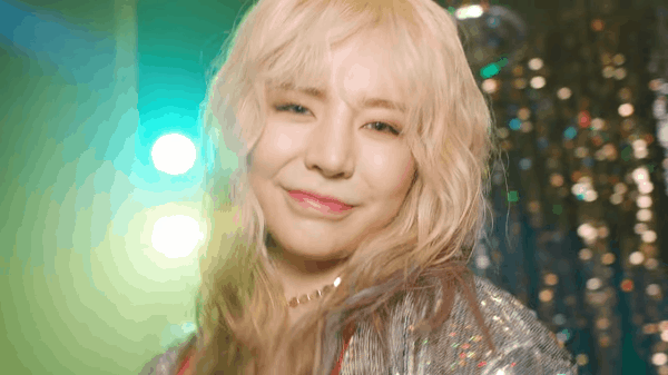 Sunny khoe diện mạo mới lạ lẫm trong clip nhá hàng 10 năm của SNSD - Ảnh 1.