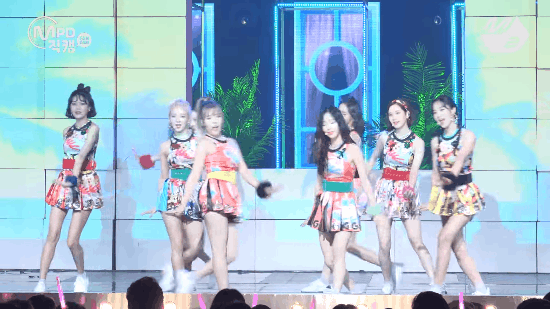 Người hâm mộ Hàn giận dữ khi SNSD chỉ được quảng bá album kỷ niệm 10 năm trong vòng 1 tuần - Ảnh 1.