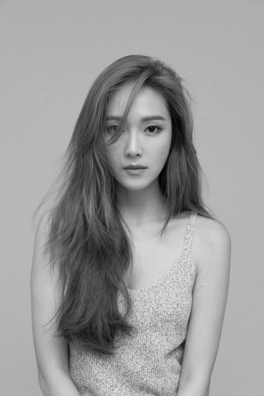 Không lọt BXH, hit mới của Jessica vẫn được netizen Hàn khen nức nở - Ảnh 3.