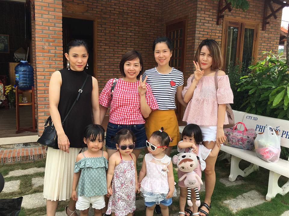 4 cô bé trong hội bạn thân nhí: Nhóc thì điệu và thích soi gương, nhóc lại bà già ưa lý luận - Ảnh 2.