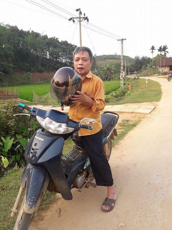 Ông chú bối rối vì chở vợ đi chơi nhưng đánh rơi giữa đường và cái kết đáng yêu - Ảnh 1.