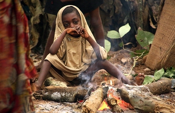 Bên trong bộ lạc gần 50% trẻ em không thể sống quá 5 tuổi ở châu Phi - Ảnh 19.