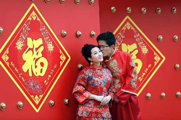 Trung Quốc đề xuất mức giá 200 triệu để mua cô dâu trước ngày cưới - Ảnh 1.