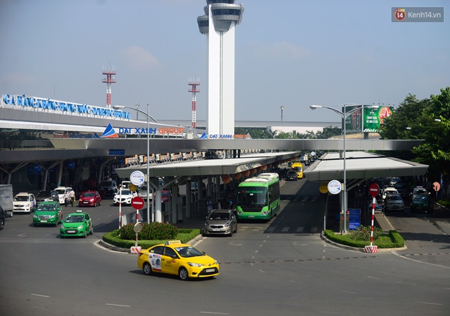 Check in lưu động, phân loại hành khách làm thủ tục để giảm ùn tắc đường hàng không - Ảnh 2.