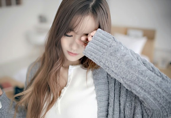 Nếu biết ngủ muộn ảnh hưởng nhan sắc thế n&agrave;y, c&aacute; l&agrave; bạn kh&ocirc;ng d&aacute;m thức qua 10h đ&acirc;u! - Ảnh 2.