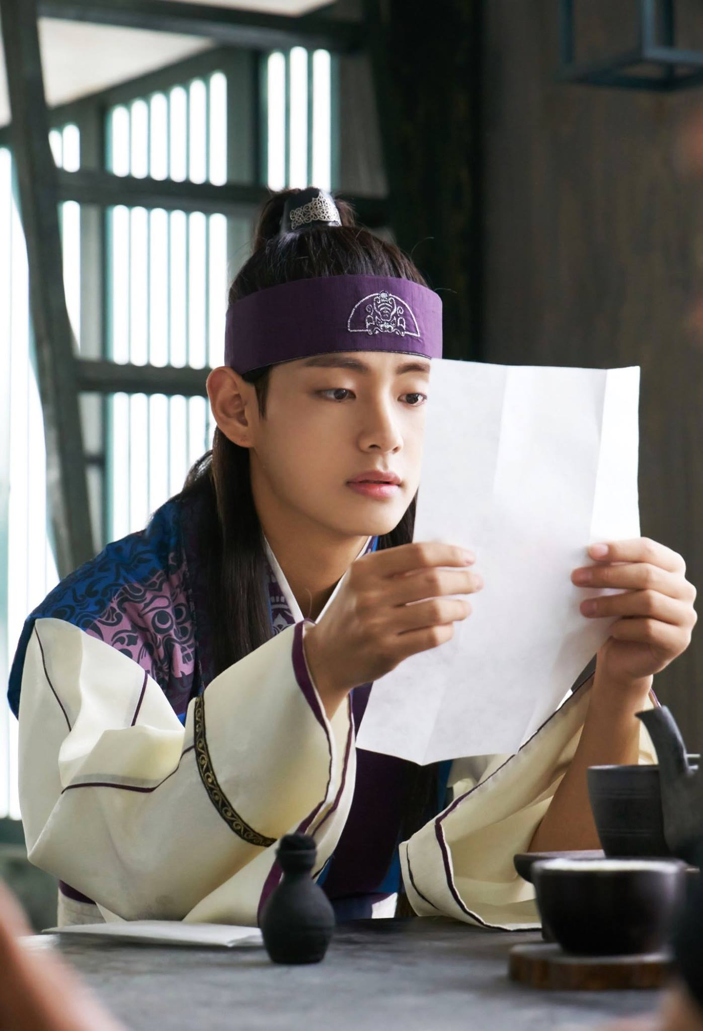&ldquo;Hwarang&rdquo;: Qu&aacute; bất ngờ, Kim Tae Hyung (V) l&agrave; Hwarang đầu ti&ecirc;n phải chết! - Ảnh 2.
