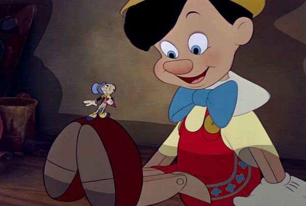 Sự thật đáng sợ về cậu bé mũi dài Pinocchio: Hỗn láo với người lớn, bị tra tấn dã man nhưng không chết - Ảnh 2.