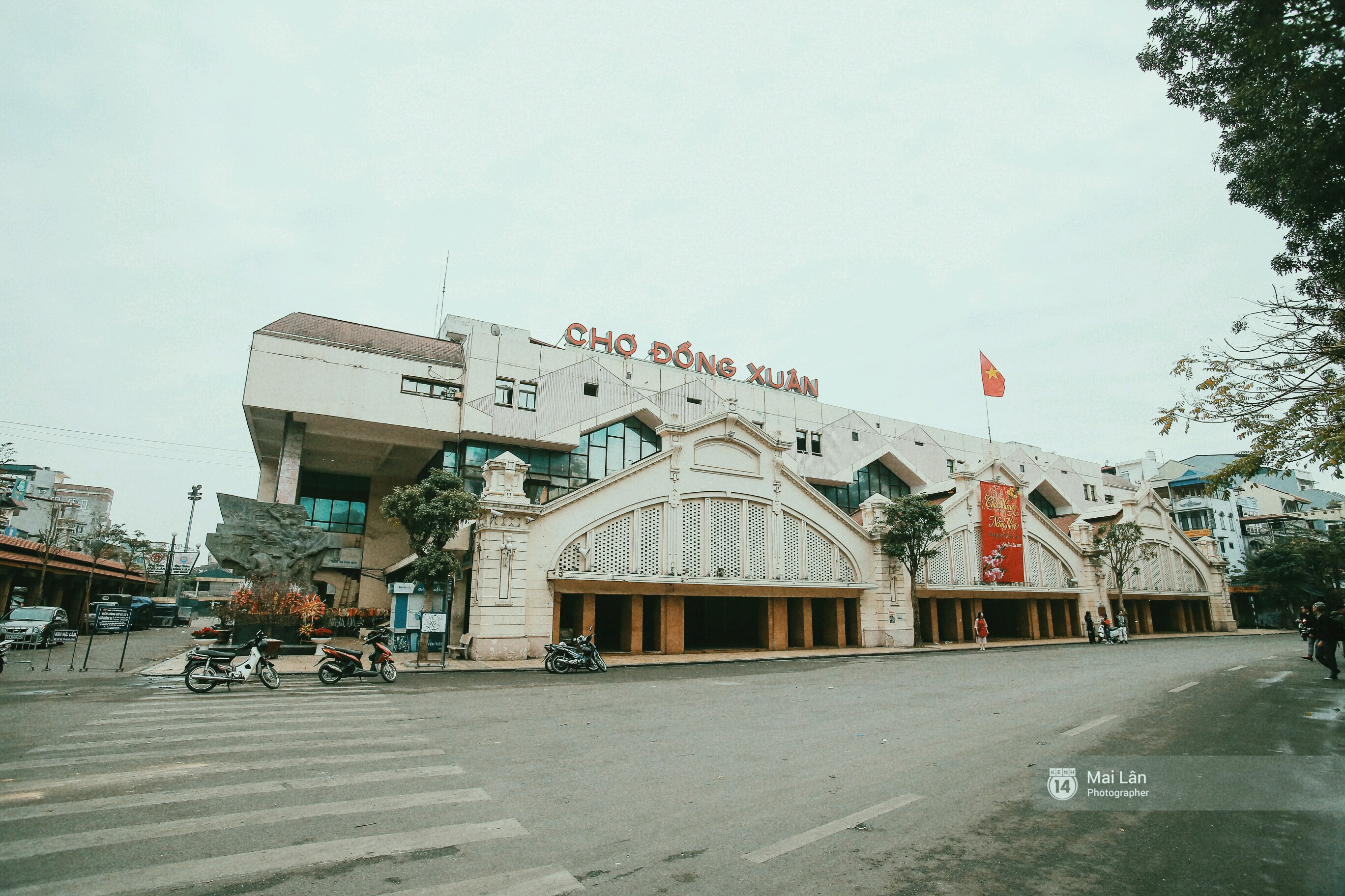 Hà Nội sáng mùng 1 Tết đầy thanh bình, ai mà chẳng yêu! - Ảnh 21. Hà Nội sáng mùng 1 Tết đầy thanh bình, ai mà chẳng yêu! - Ảnh 21.
