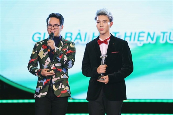 Đ&atilde; l&agrave;m dậy s&oacute;ng 2016, những cặp đ&ocirc;i &acirc;m nhạc n&agrave;y sẽ c&ograve;n tiếp tục khuynh đảo Vpop năm Đinh Dậu - Ảnh 7.