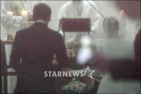 HOT: Rò rỉ hình ảnh hiếm hoi Kim Tae Hee và Bi Rain hạnh phúc thề nguyện bên trong đám cưới thế kỷ - Ảnh 6.