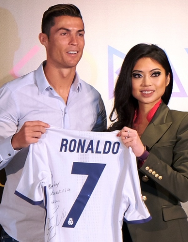 Nếu sang Việt Nam chơi bóng, Ronaldo hẳn sẽ mắt tròn mắt dẹt với những thứ lạ lùng - Ảnh 4.