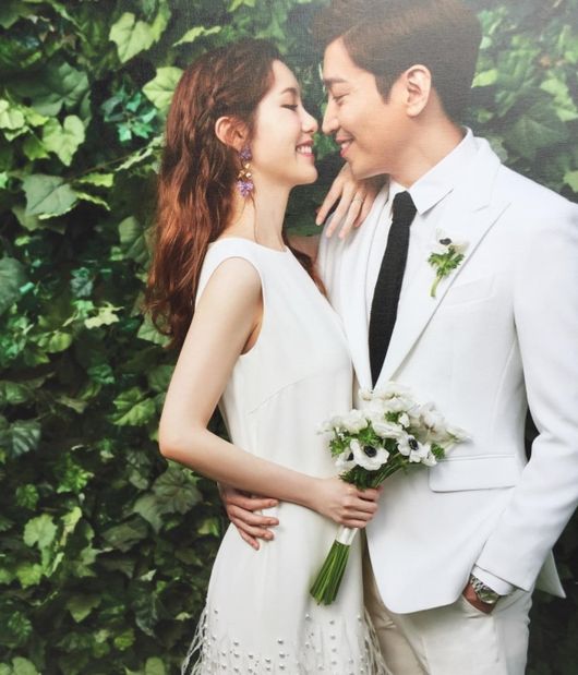 Đám cưới Eric Mun và Na Hye Mi: Chú rể ân cần đưa cô dâu vào lễ đường, dàn phù rể quậy hết mình - Ảnh 22.