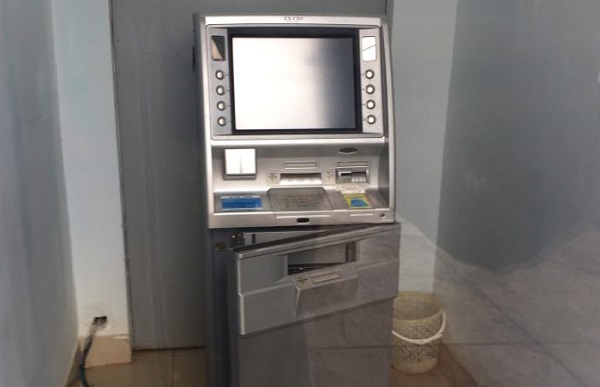 Đắk Lắk: Bắt nam thanh niên cạy trụ ATM trộm tiền lúc rạng sáng - Ảnh 3.