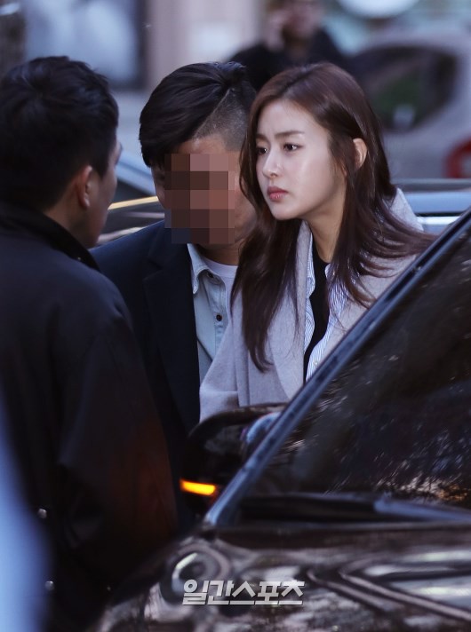 Siwon lần đầu xuất hiện sau lùm xùm chó cắn người tử vong, bạn gái Hyun Bin khoe chân dài miên man - Ảnh 11.