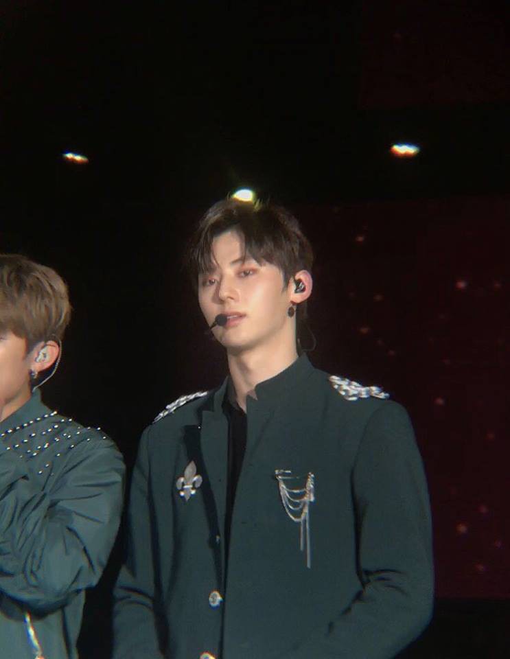 Đâu phải center quốc dân, mỹ nam Wanna One này khiến Dispatch á ố vì đẹp đến mức không cần 1% photoshop - Ảnh 2.