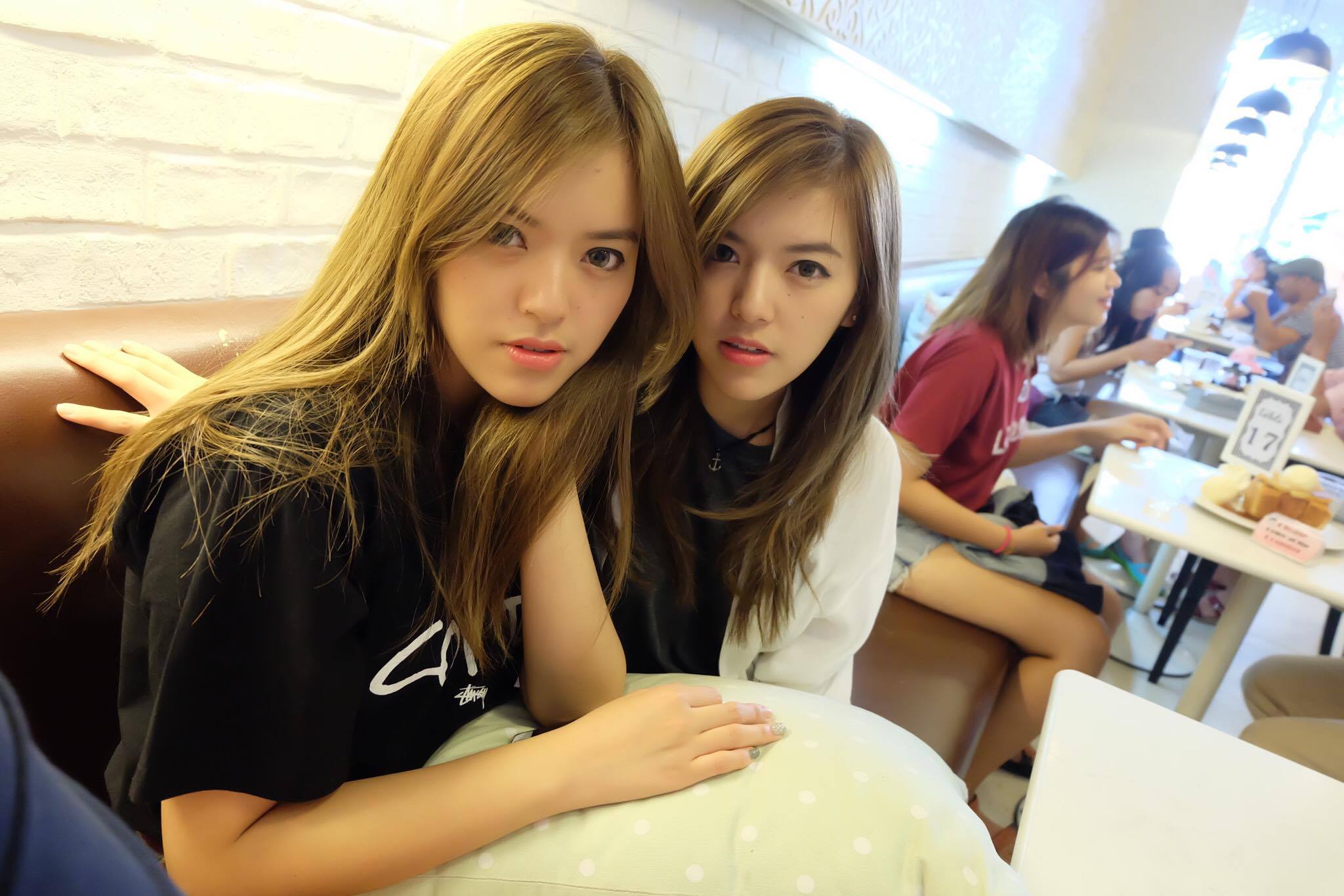 Cặp chị em sinh đôi hot nhất MXH Trúc Anh - Trâm Anh: Dạo này 1 đứa mập hơn thì mới có người phân biệt được! - Ảnh 10. Cặp chị em sinh đôi hot nhất MXH Trúc Anh - Trâm Anh: Dạo này 1 đứa mập hơn thì mới có người phân biệt được! - Ảnh 10.