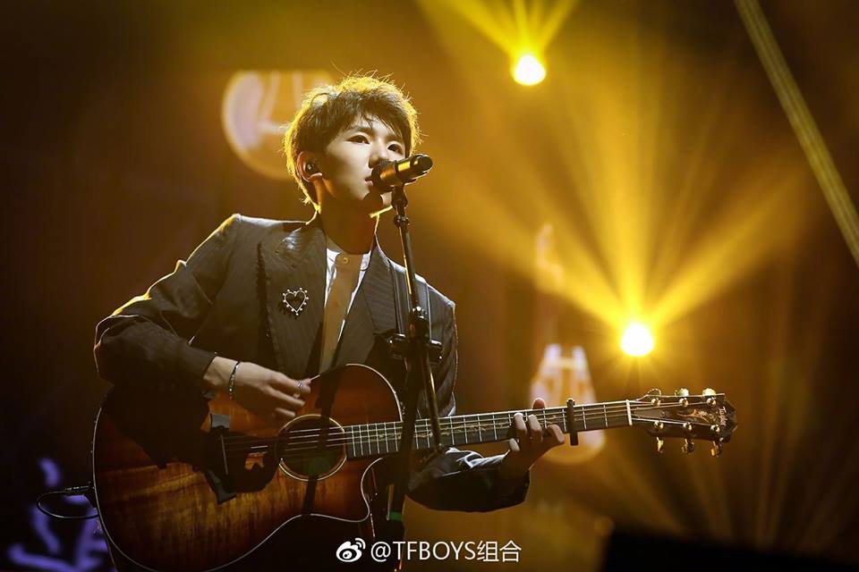 Trai đẹp tuổi teen TFBoys bùng nổ trong concert kỷ niệm 4 năm - Ảnh 24. Trai đẹp tuổi teen TFBoys bùng nổ trong concert kỷ niệm 4 năm - Ảnh 24.