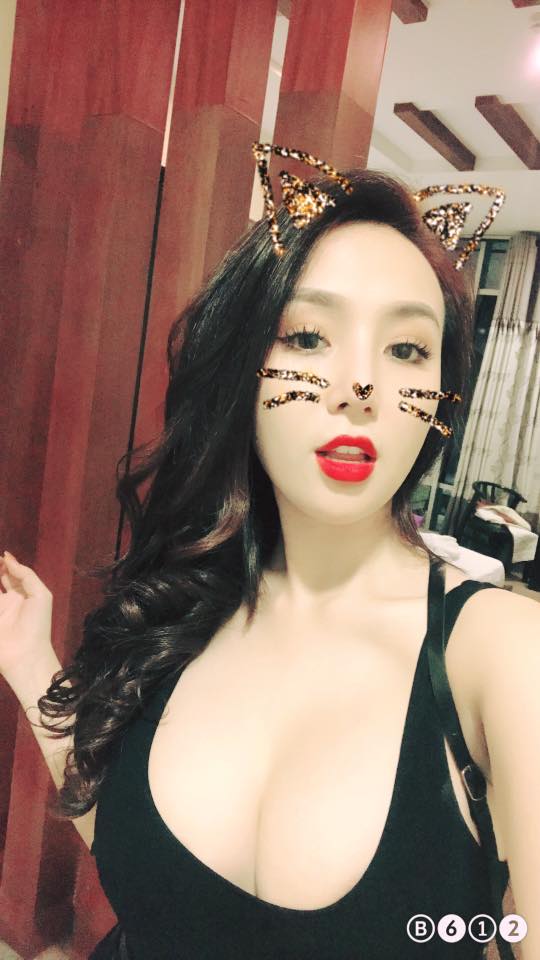 Chân dung bà xã tương lai của Khắc Việt: DJ xinh đẹp và nóng bỏng chẳng kém cạnh hot girl nào! - Ảnh 11.