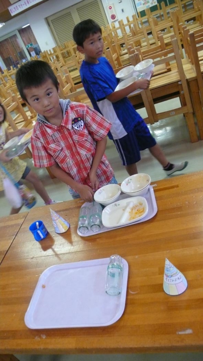 Một bữa trưa đạm bạc của trẻ em Nhật sẽ khiến nhiều người phải cảm thấy hổ thẹn, và đây là lý do - Ảnh 7.