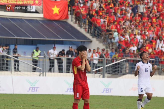 Công Phượng mắt đỏ hoe trong ngày U22 Việt Nam chia tay SEA Games 29 - Ảnh 10.