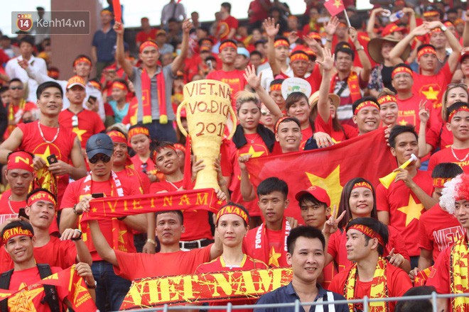 Người hâm mộ lên mây khi cuối cùng Việt Nam cũng thắng Thái Lan - Ảnh 1.
