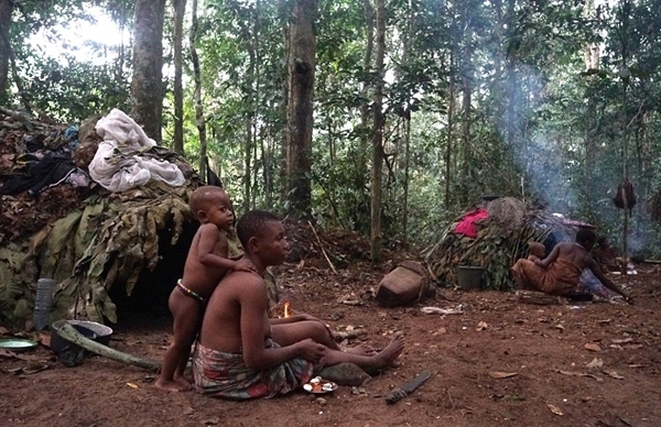 Bên trong bộ lạc gần 50% trẻ em không thể sống quá 5 tuổi ở châu Phi - Ảnh 22.