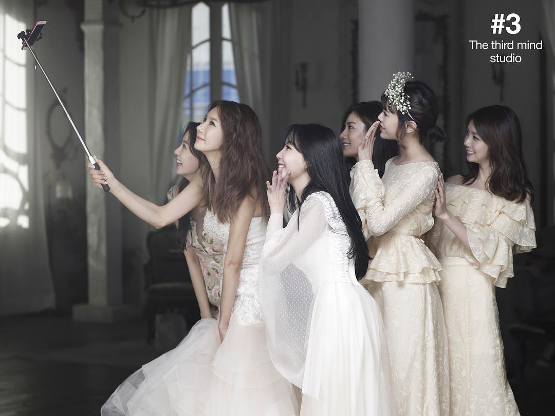 Hình cưới của cựu thành viên After School gây bão: Toàn phù dâu mỹ nhân chân dài, đẹp như poster MV Hình cưới của cựu thành viên After School gây bão: Toàn phù dâu mỹ nhân chân dài, đẹp như poster MV