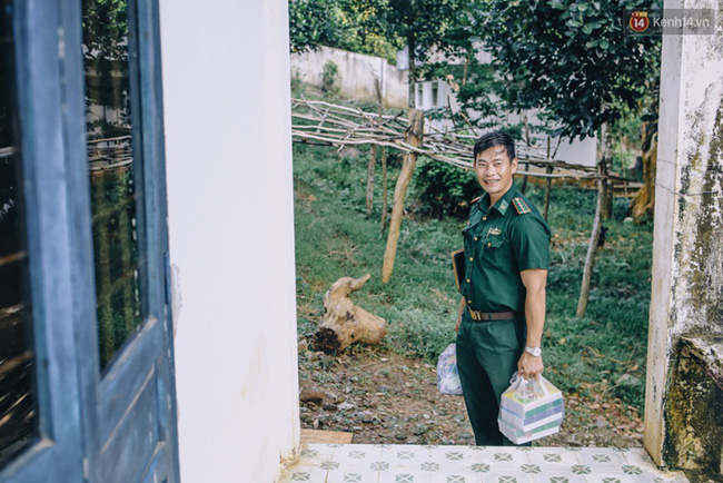 Humans Of Hanoi và chiến dịch gây quỹ nghĩa tình gửi đến những em học trò của thầy Trần Bình Phục - Ảnh 2.