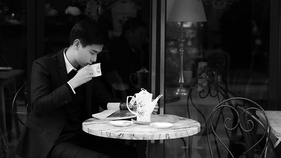 Cứ đẹp trai và lịch lãm thế này, bảo sao Giang Thần Hồ Nhất Thiên khiến bao fan nữ đứng ngồi không yên - Ảnh 7. Cứ đẹp trai và lịch lãm thế này, bảo sao Giang Thần Hồ Nhất Thiên khiến bao fan nữ đứng ngồi không yên - Ảnh 7.