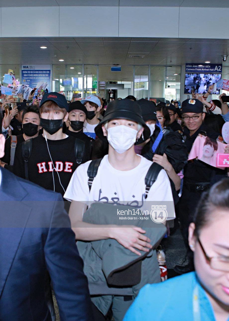 Mỹ nam thế hệ mới Taeyong cùng dàn trai đẹp NCT đổ bộ sân bay Nội Bài giữa biển fan Việt - Ảnh 8.