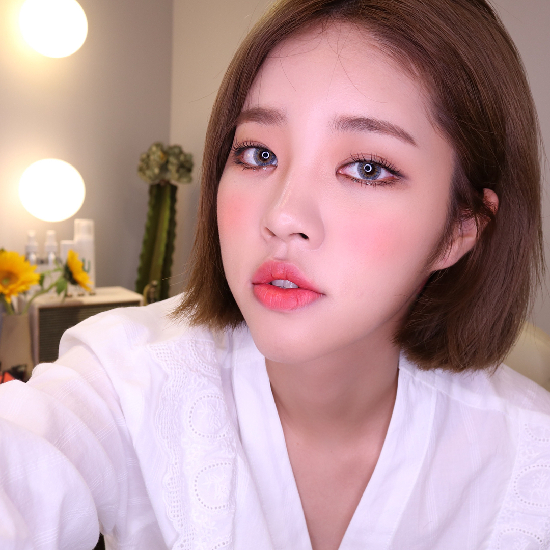 Xinh là một chuyện, các hot girl châu Á còn chăm áp dụng 5 bí kíp makeup này để có ảnh selfie thật ảo - Ảnh 7.