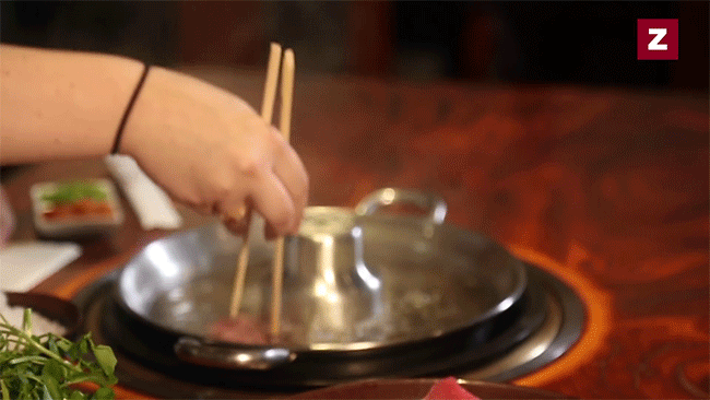 Lẩu shabu shabu là món ăn rất nổi tiếng của Nhật và bạn đã biết cách ăn chính hiệu chưa? - Ảnh 7.