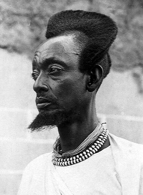 Với người Rwandan, mốt tóc vầng trăng khuyết là một nét văn hóa thời trang độc đáo - Ảnh 3.