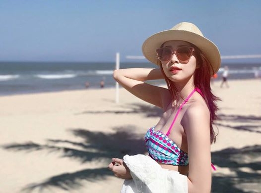 Hoa hậu Thu Thảo diện bikini đi du lịch Đà Nẵng cùng bạn trai - Ảnh 3.